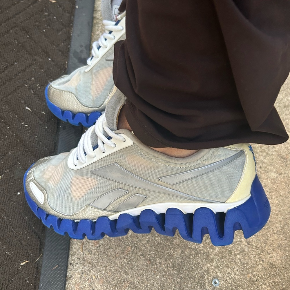 Reebok womans Zig Tech Gray Blue Gym Cross Training Shoes. Size 8